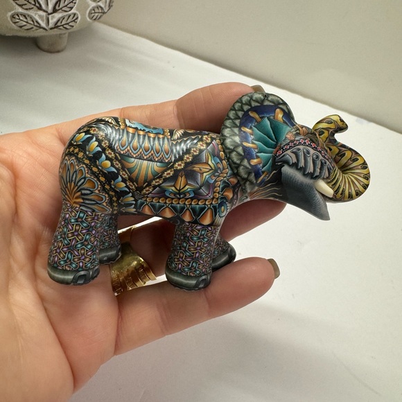 Jon Anderson Signed FIMO Creations Polymer Clay Elephant 2010 Figure - Picture 5 of 8